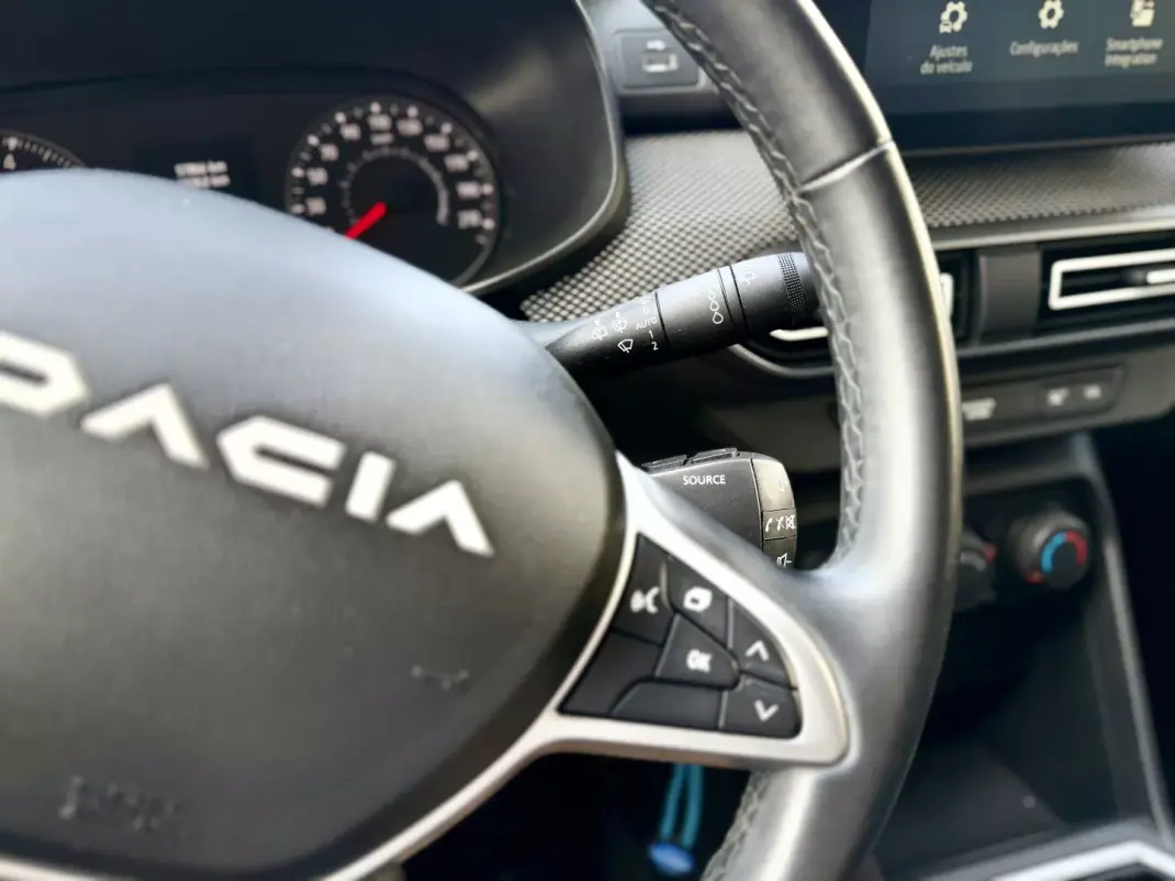 Dacia Jogger 2024 - 16950 EUR, 57000 km - AUTO.MOTO.pt - 57000km - foto 21 de 26