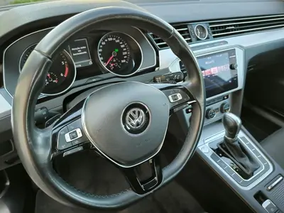 Volkswagen Passat 2019 - 18950 EUR, 155079 km - AUTO.MOTO.pt - 155079km - foto 36 de 60