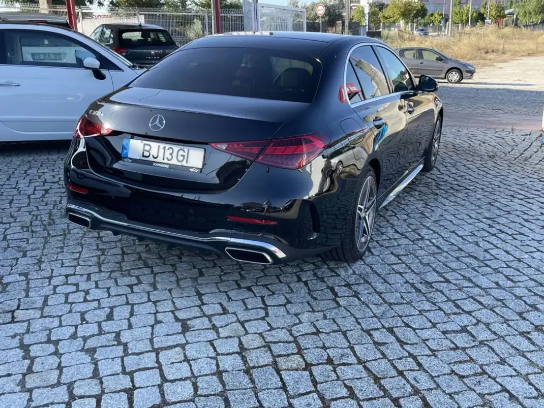 Mercedes-Benz C 300e 2024 - 54750 EUR, 5253 km - AUTO.MOTO.pt - 5253km - foto 4 de 15