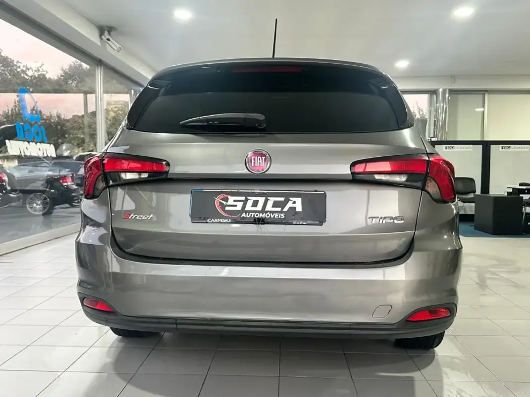 Fiat Tipo Station Wagon 2020 - 13490 EUR, 62200 km - 62200km - foto 6 de 25