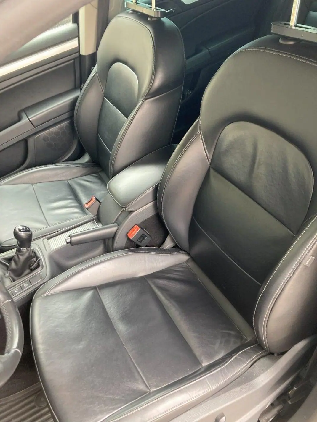 Skoda Superb Break 2014 - 9500 EUR, 207000 km - AUTO.MOTO.pt - 207000km - foto 10 de 10