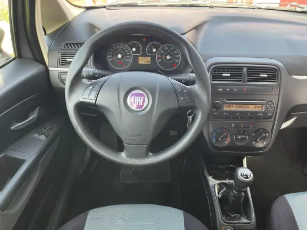 Fiat Grande Punto 2008 - 4990 EUR, 112345 km - AUTO.MOTO.pt - 112345km - foto 9 de 15