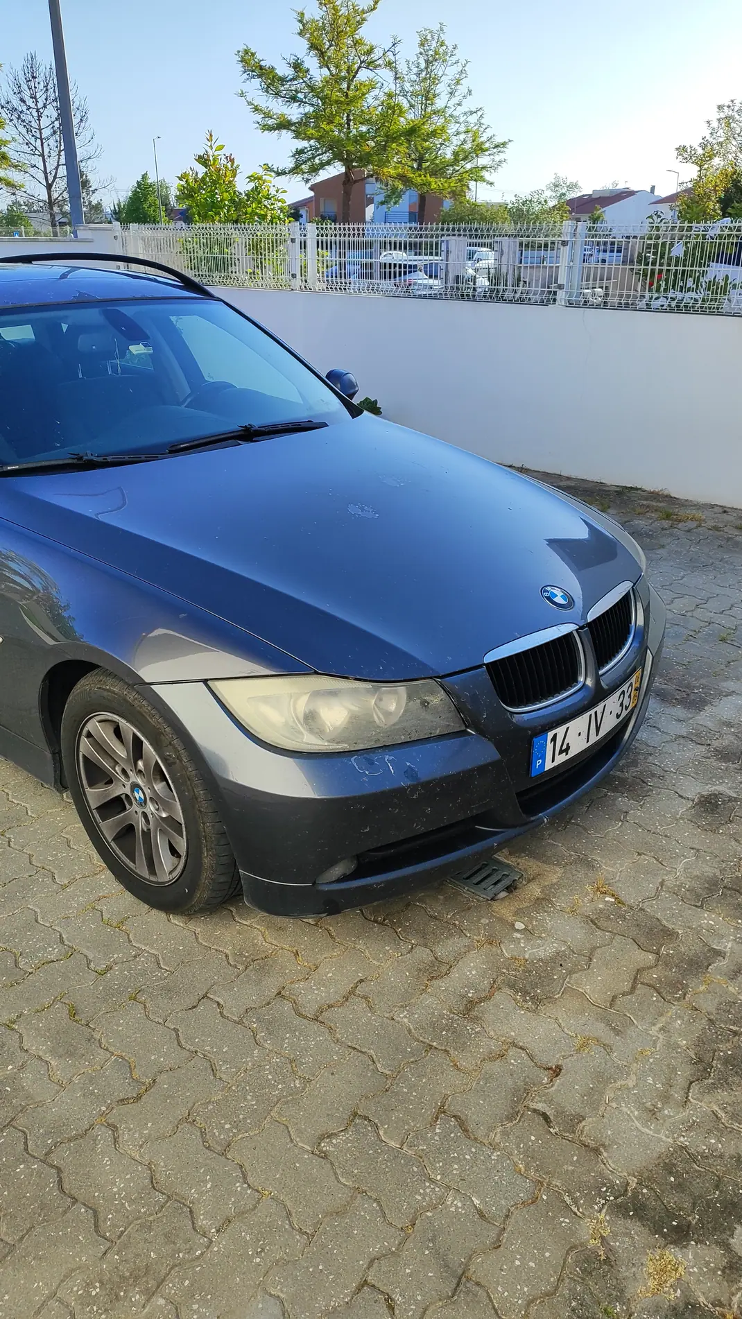 BMW 318 2008 - 4949 EUR, 390000 km - AUTO.MOTO.pt - 390000km - foto 9 de 9