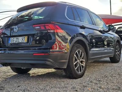 Volkswagen Tiguan 2019 - 24500 EUR, 49800 km - AUTO.MOTO.pt - 49800km - foto 6 de 17