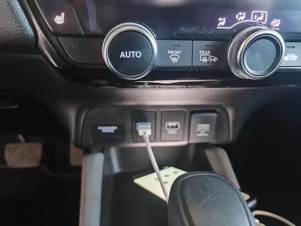 Honda Jazz Crosstar Hybrid 2020 - 21900 EUR, 20000 km - AUTO.MOTO.pt - 20000km - foto 33 de 36