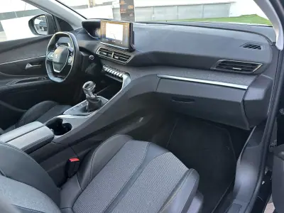 Peugeot 3008 2021 - 24900 EUR, 260000 km - 260000km - foto 38 de 67
