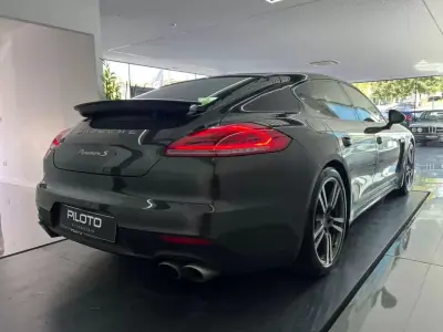 Porsche Panamera 2014 - 45990 EUR, 157000 km - AUTO.MOTO.pt - 157000km - foto 7 de 37