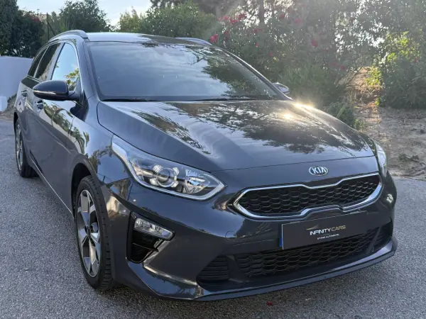 Kia Ceed SW 2018 - 12999 EUR, 120000 km - AUTO.MOTO.pt - 120000km - foto 7 de 17