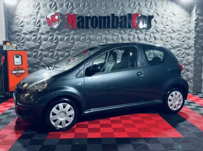 Toyota Aygo 2005 - 3990 EUR, 93218 km - AUTO.MOTO.pt - 93218km - foto 7 de 20