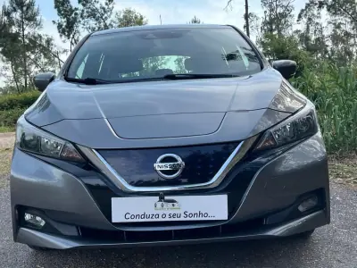 Nissan Leaf 2019 - 14750 EUR, 56425 km - AUTO.MOTO.pt - 56425km - foto 27 de 40