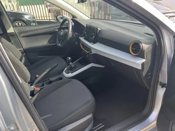 SEAT Arona 2023 - 15990 EUR, 60500 km - AUTO.MOTO.pt - 60500km - foto 17 de 18