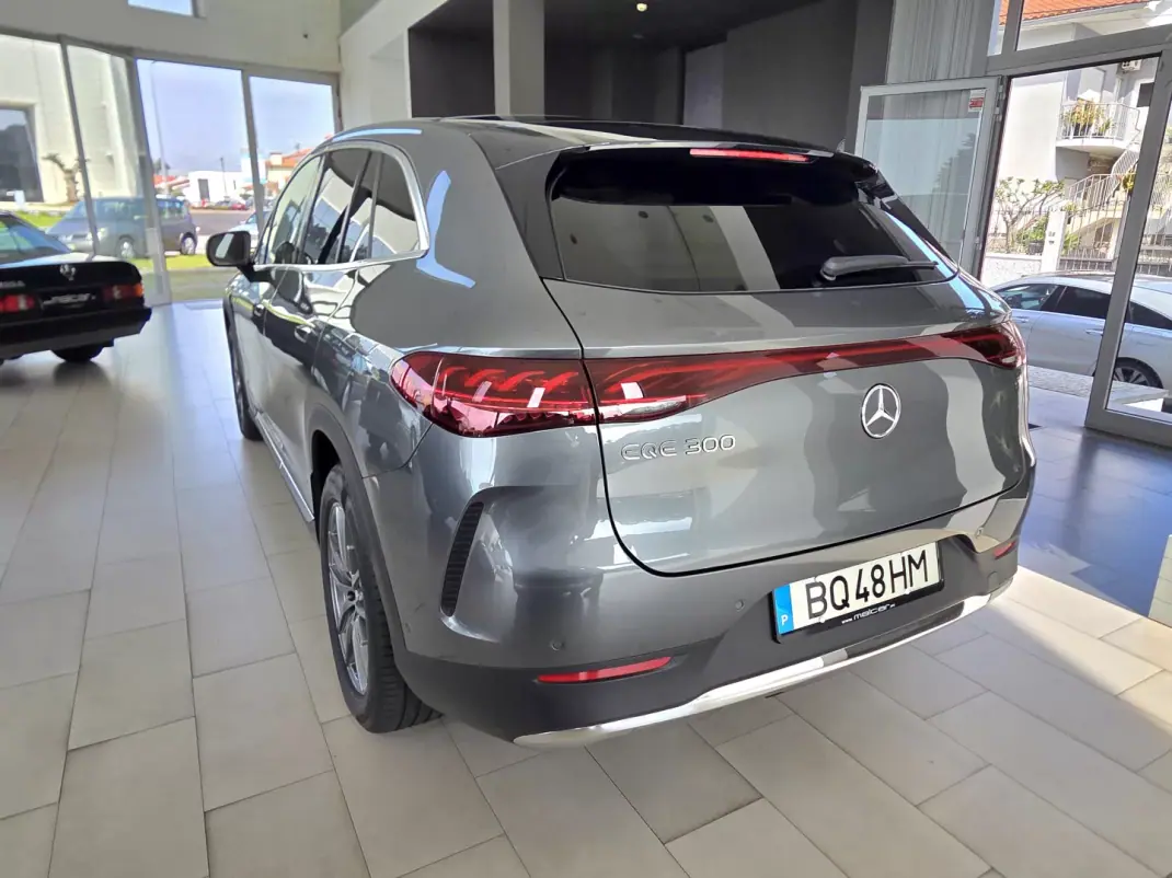 Mercedes-Benz EQE 2025 - 58990 EUR, 8906 km - AUTO.MOTO.pt - 8906km - foto 4 de 46