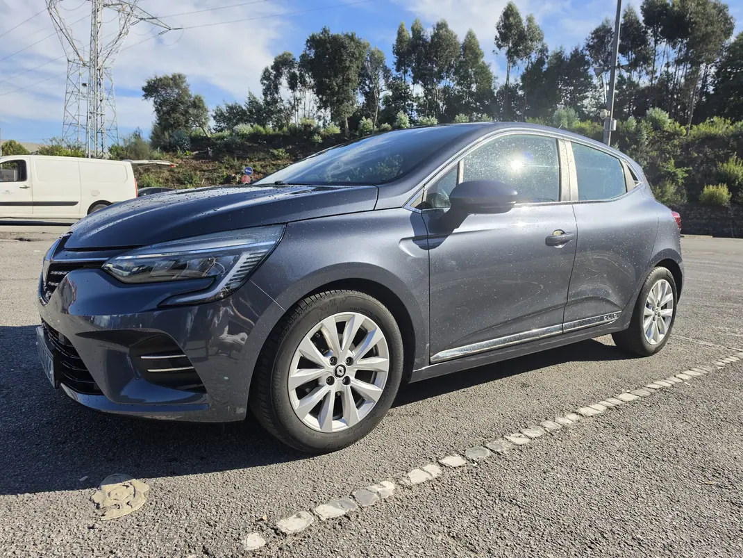 Renault Clio 2022 - 14999 EUR, 50000 km - foto 1 de 12
