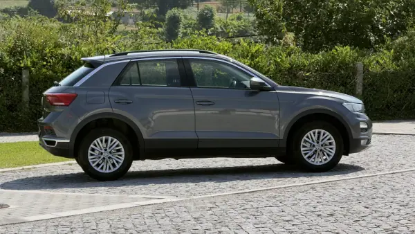 Volkswagen T-Roc 2019 - 16000 EUR, 195000 km - AUTO.MOTO.pt - 195000km - foto 17 de 26