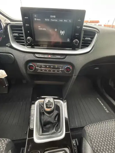 Kia XCeed 2020 - 14990 EUR, 162439 km - AUTO.MOTO.pt - 162439km - foto 12 de 19