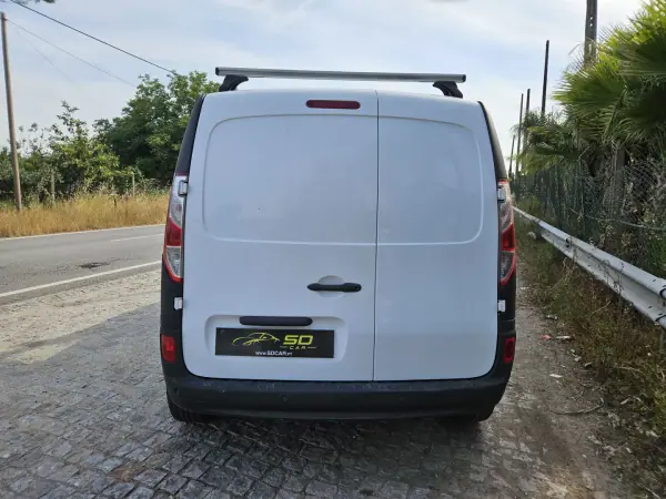 Renault Kangoo 3 Lugares 1.5 DCI IVA Dedutível 2015 - 7990 EUR, 205000 km - AUTO.MOTO.pt - 205000km - foto 5 de 12