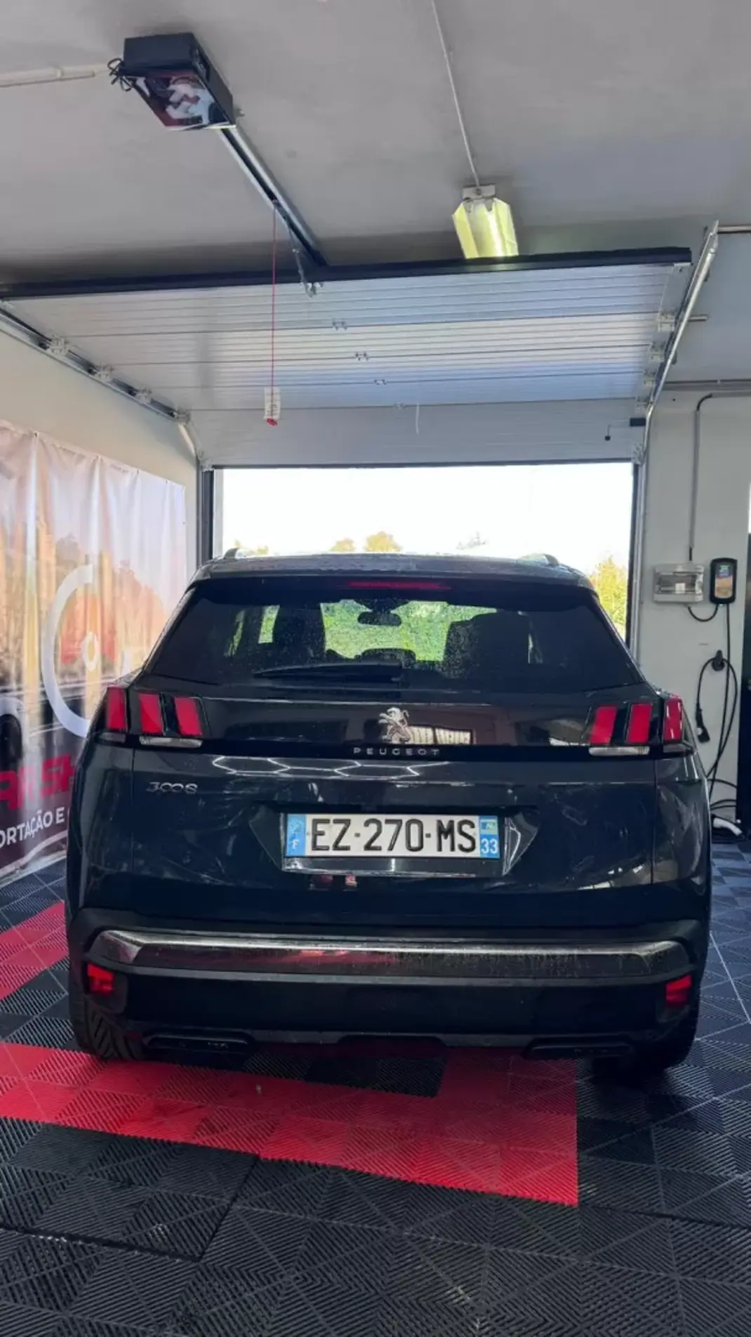 Peugeot 3008 2018 - 18900 EUR, 115000 km - AUTO.MOTO.pt - 115000km - foto 6 de 46