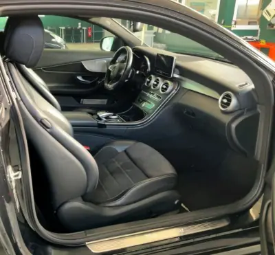 Mercedes-Benz C 250 2016 - 31500 EUR, 140000 km - AUTO.MOTO.pt - 140000km - foto 3 de 5