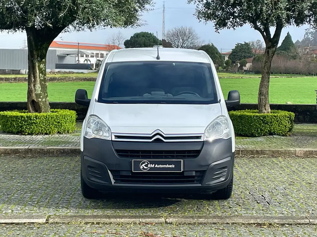 Citroën Berlingo 1.6 HDI IVA Dedutível 2019 - 10900 EUR, 142000 km - AUTO.MOTO.pt - 142000km - foto 3 de 36