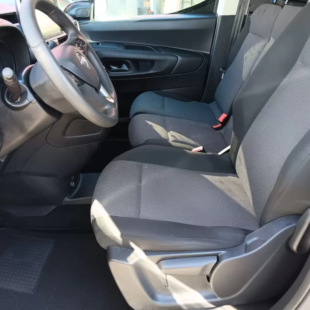 Opel COMBO 2022 - 15900 EUR, 82827 km - AUTO.MOTO.pt - 82827km - foto 12 de 20