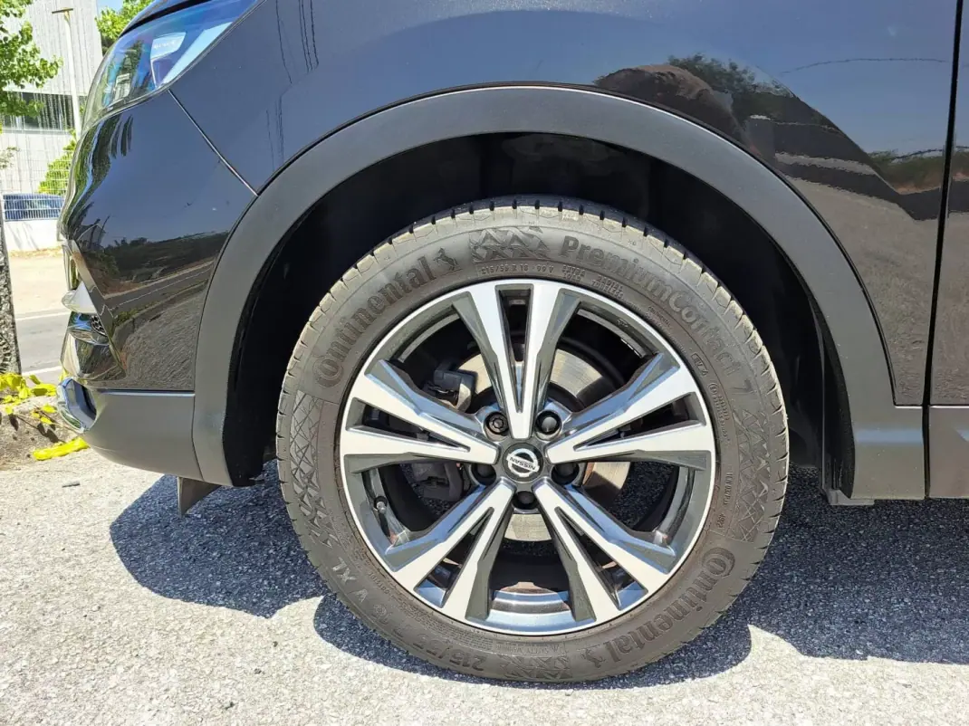 Nissan Qashqai 2019 - 18750 EUR, 92563 km - 92563km - foto 27 de 50