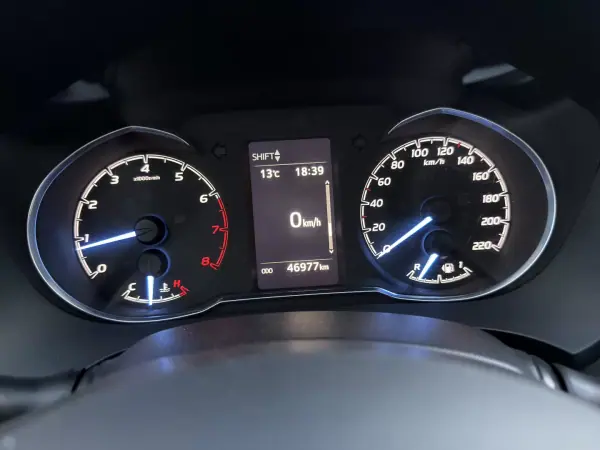 Toyota Yaris 2019 - 14200 EUR, 46977 km - AUTO.MOTO.pt - 46977km - foto 15 de 20