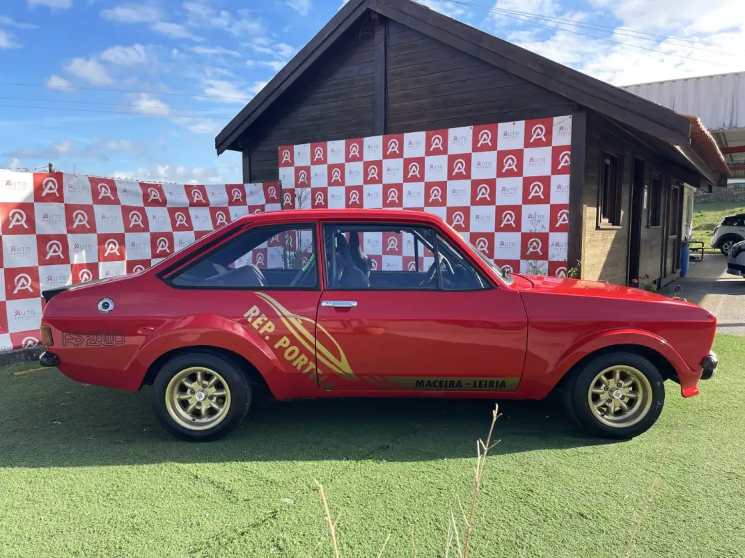 Ford Escort 1976 - 27990 EUR, 15686 km - AUTO.MOTO.pt - 15686km - foto 2 de 22