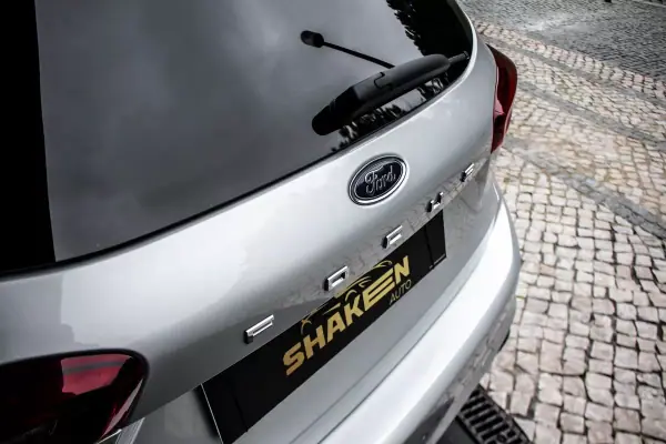 Ford Focus SW 2023 - 18990 EUR, 64785 km - AUTO.MOTO.pt - 64785km - foto 12 de 44
