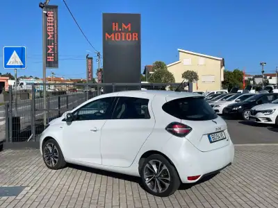 Renault Zoe 2020 - 15900 EUR, 114000 km - AUTO.MOTO.pt - 114000km - foto 3 de 12