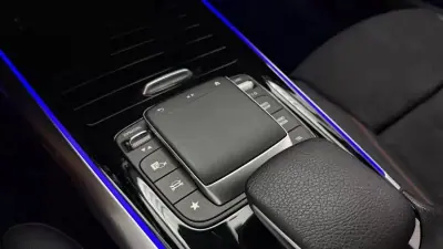 Mercedes-Benz EQA 2021 - 29990 EUR, 111950 km - AUTO.MOTO.pt - 111950km - foto 23 de 30