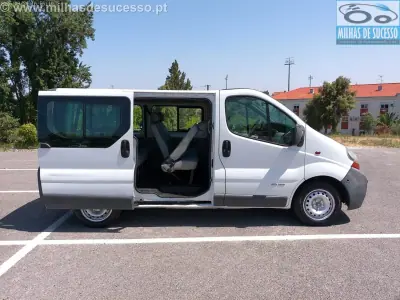 Renault 2002 - 6500 EUR, 457000 km - AUTO.MOTO.pt - 457000km - foto 8 de 19