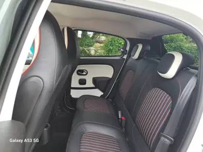 Renault Twingo 2020 - 11990 EUR, 54214 km - AUTO.MOTO.pt - 54214km - foto 18 de 23