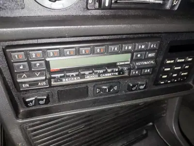 BMW M6 1988 - 79900 EUR, 200000 km - AUTO.MOTO.pt - 200000km - foto 19 de 31