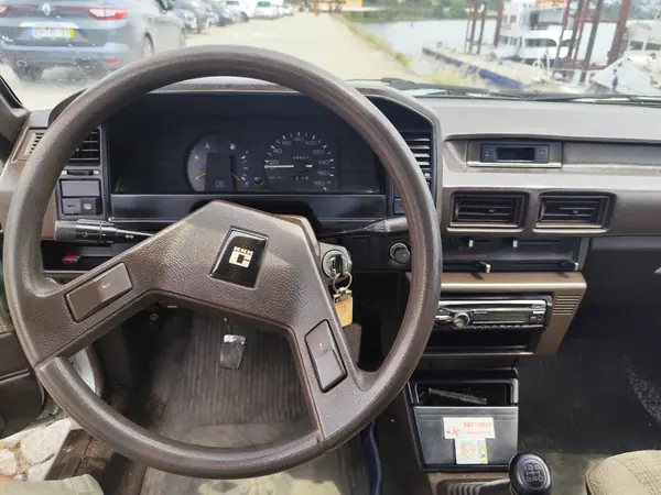 Toyota Corolla 1986 - 2700 EUR, 149000 km - 149000km - foto 7 de 14
