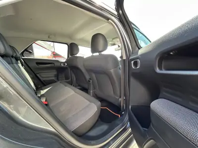 Citroën C4 Cactus 2017 - 11750 EUR, 110180 km - AUTO.MOTO.pt - 110180km - foto 22 de 23