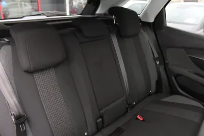 Peugeot 3008 2018 - 16500 EUR, 205000 km - AUTO.MOTO.pt - 205000km - foto 11 de 24