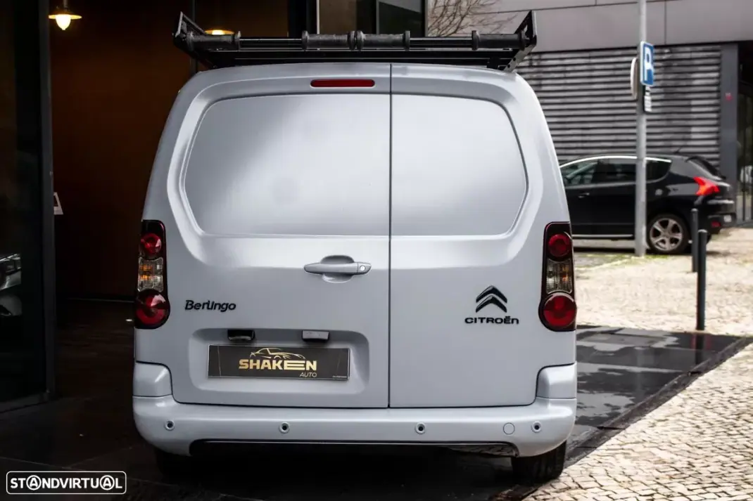 Citroën BERLINGO VAN XL 1.5 BLUE HDI 3 LUGARES 2018 - 13750 EUR, 221395 km - AUTO.MOTO.pt - 221395km - foto 2 de 35