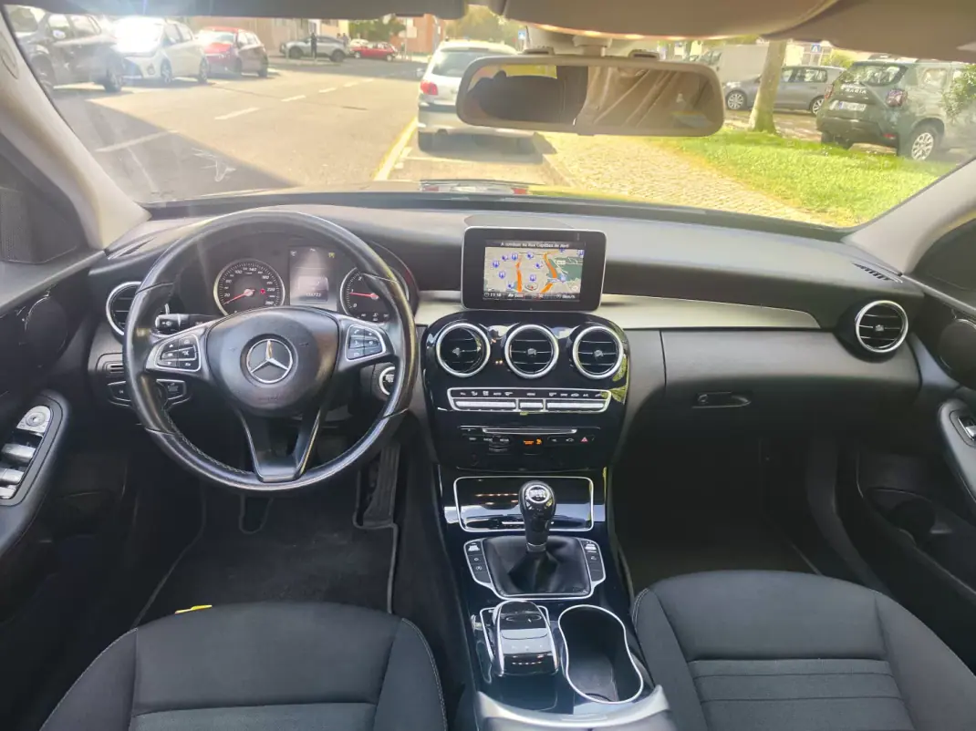 Mercedes-Benz C 200 2017 - 18980 EUR, 136500 km - AUTO.MOTO.pt - 136500km - foto 20 de 40