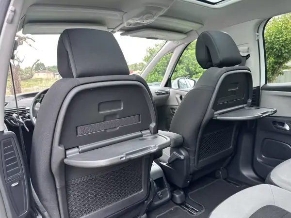Citroën C4 Picasso 2015 - 9250 EUR, 160000 km - AUTO.MOTO.pt - 160000km - foto 50 de 68