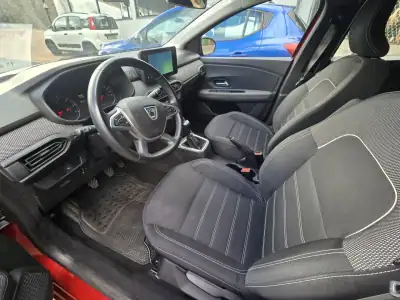 Dacia Sandero 2022 - 14950 EUR, 70100 km - AUTO.MOTO.pt - 70100km - foto 3 de 6