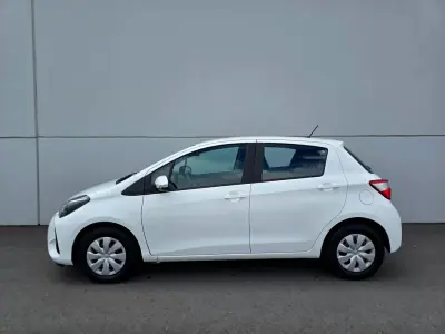 Toyota Yaris 2019 - 11500 EUR, 35900 km - AUTO.MOTO.pt - 35900km - foto 3 de 21