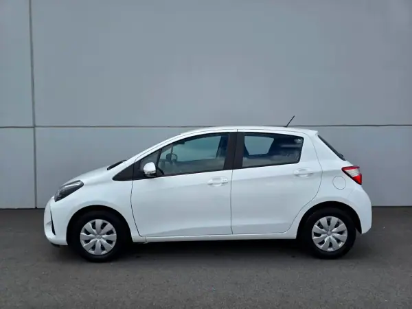Toyota Yaris 2019 - 11500 EUR, 35900 km - AUTO.MOTO.pt - 35900km - foto 3 de 21