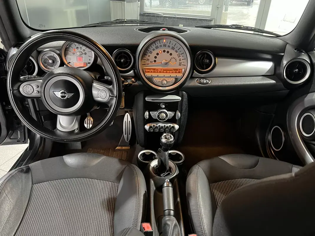 MINI 1000 2010 - 14800 EUR, 89496 km - AUTO.MOTO.pt - 89496km - foto 15 de 25
