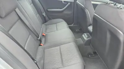Audi A4 2007 - 5590 EUR, 300000 km - AUTO.MOTO.pt - 300000km - foto 17 de 19