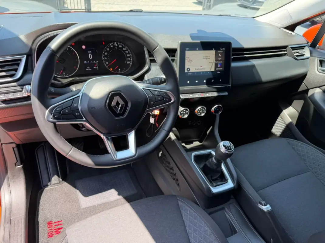Renault Clio 2020 - 13900 EUR, 42828 km - 42828km - foto 9 de 11