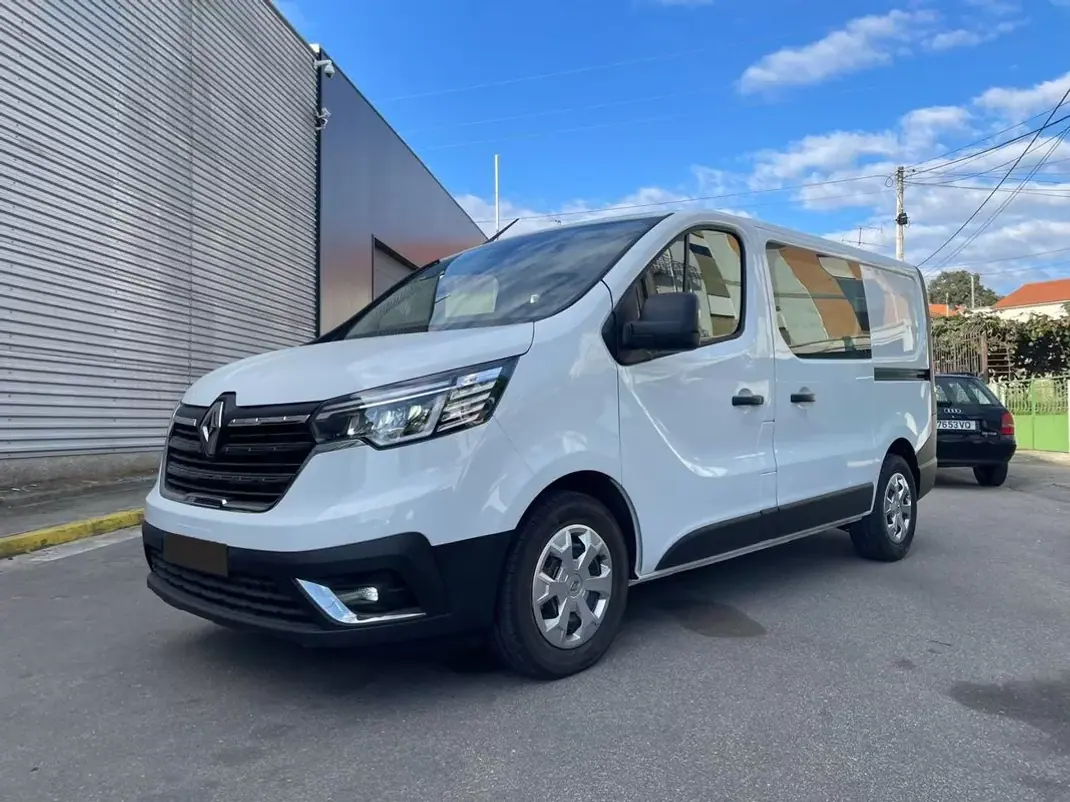 Renault Trafic Trafic III Combi L1H1 3.0t 2023 - 33900 EUR, 4655 km - AUTO.MOTO.pt - 4655km - foto 3 de 24