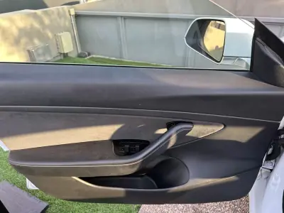 Tesla Model 3 2019 - 24900 EUR, 170000 km - 170000km - foto 20 de 49