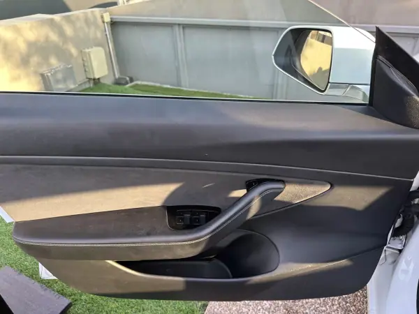 Tesla Model 3 2019 - 24900 EUR, 170000 km - 170000km - foto 20 de 49