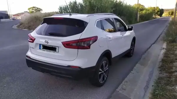 Nissan Qashqai 2020 - 16999 EUR, 139882 km - AUTO.MOTO.pt - 139882km - foto 9 de 12