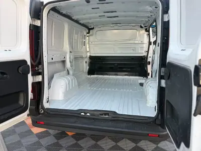 Renault 2021 - 14900 EUR, 208871 km - AUTO.MOTO.pt - 208871km - foto 13 de 13